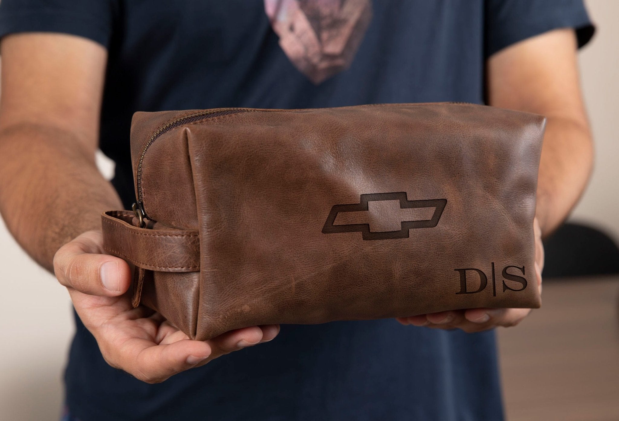 Car Themed Dopp Kit • Leather Toiletry Bag • Customized Gift - The Lush Gifts - Car Themed Dopp Kit • Leather Toiletry Bag • Customized Gift - The Lush Gifts - The Lush Gifts - Gift Car Lovers Owner, Customized Leather Dopp Kit, Car Accessories Travel Bag Men, Cool Car Gift idea, Car Enthusiast Husband Dad Boyfriend - Customized Leather Gift - Personalized Leather Gift